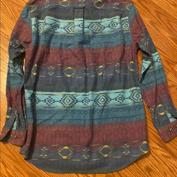 Cabela’s Flannel very cozy and thick fabric - Picture 5 of 9